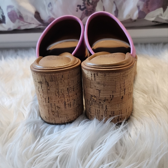 Naturalizer Mule Platform Slides - Picture 6 of 6